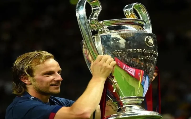 راكيتيتش يوضح سر اختلاف برشلونة وقدرة فليك على حصد جميع البطولات المتاحة